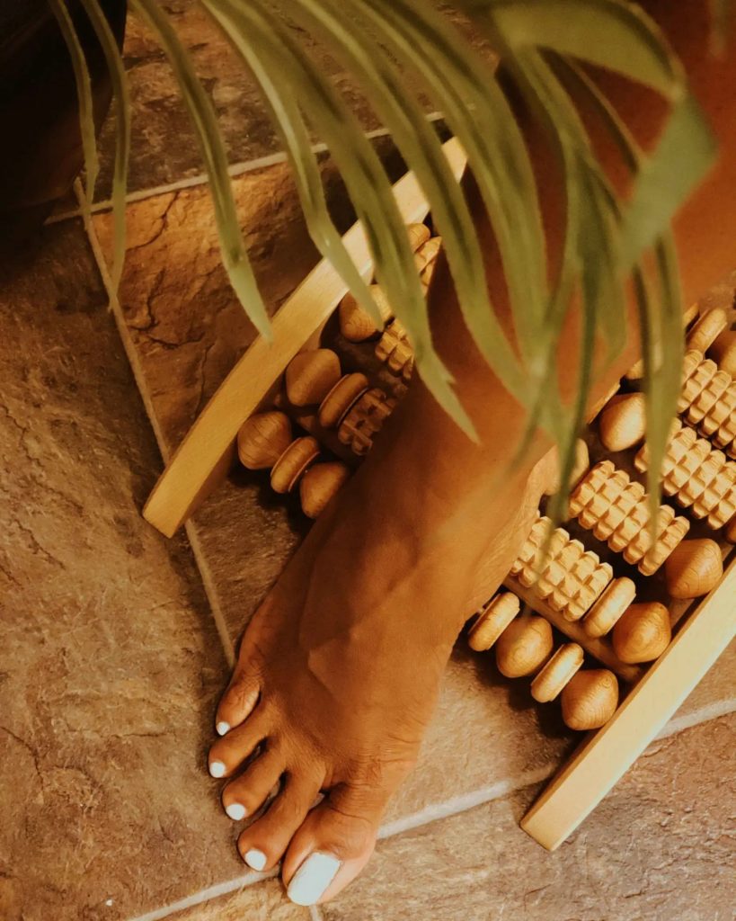 Elara Foot Roller